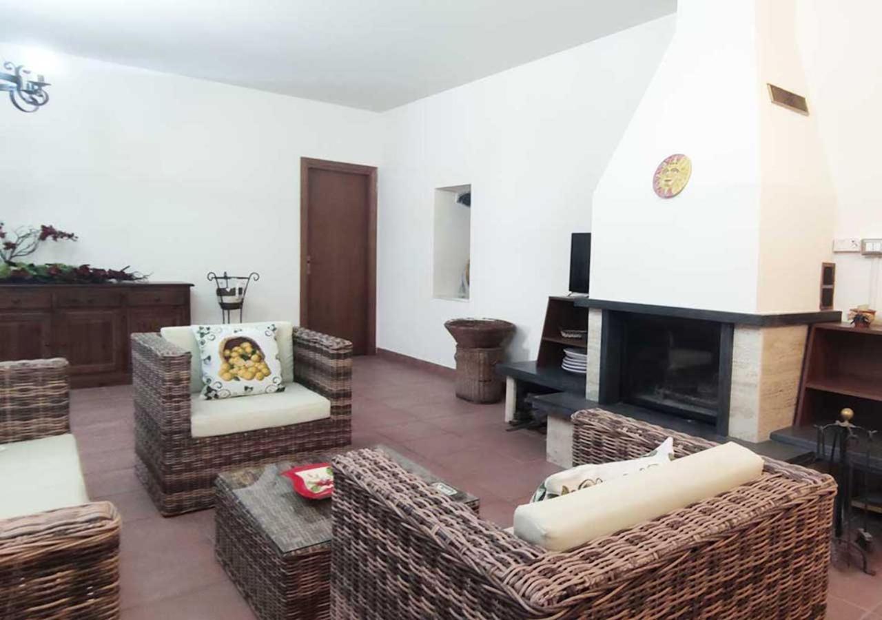 Peri Peri Etna Guest House Montargano Экстерьер фото
